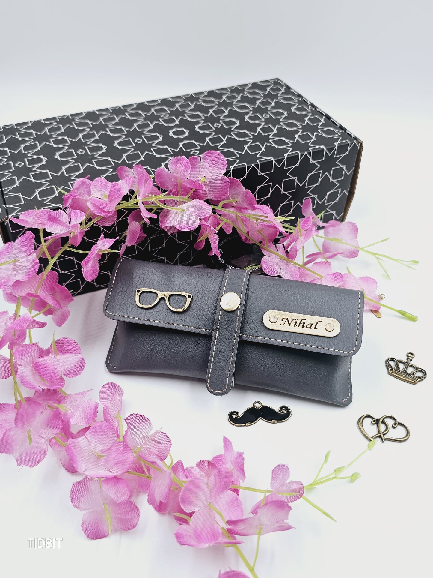 EYEWEAR CASE