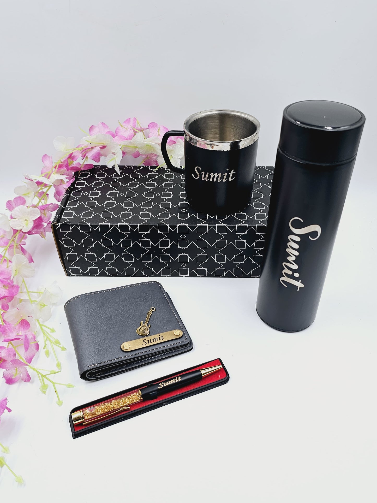 Personalized Corporate Gift Hamper – Practical and Stylish Essentials