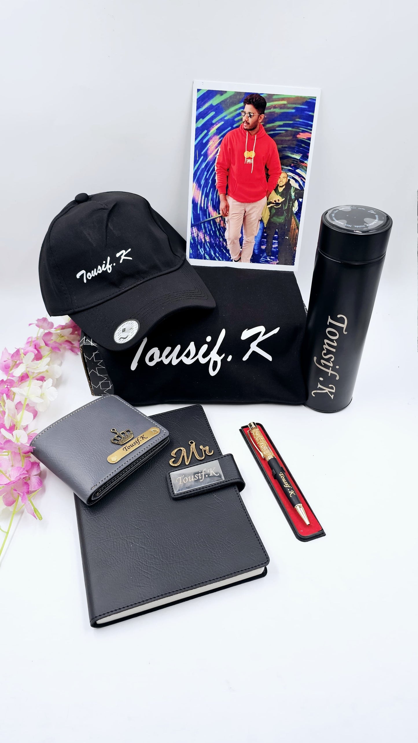 Customized Gift Hamper by TIDBIT – The Perfect Personal Touch!